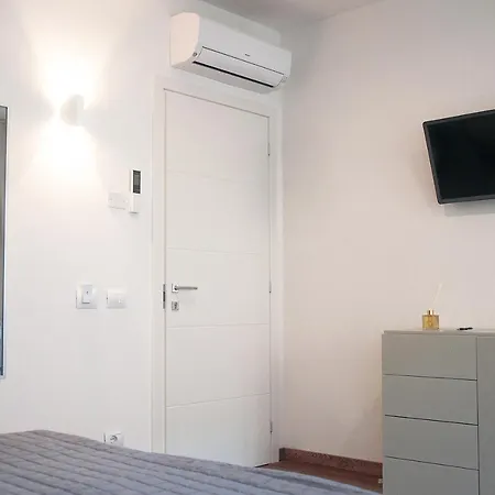 Homy Bed and breakfast 4*